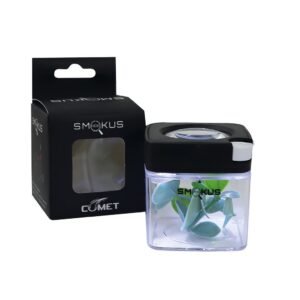 smokus-focus-comet-black-airtight-storage-container-magnification-in-the-lid~3